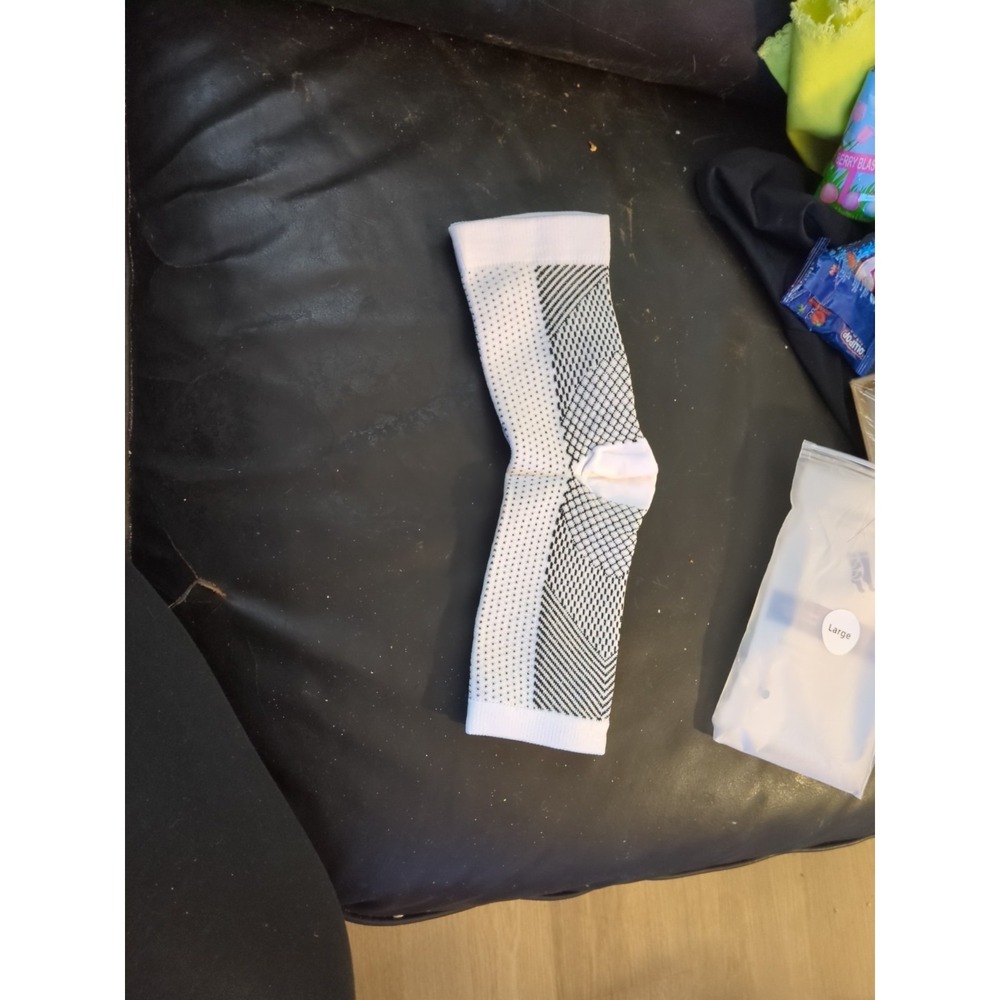 SoothRelieve Compression socks Sz L Toe Less - Picture 3 of 3